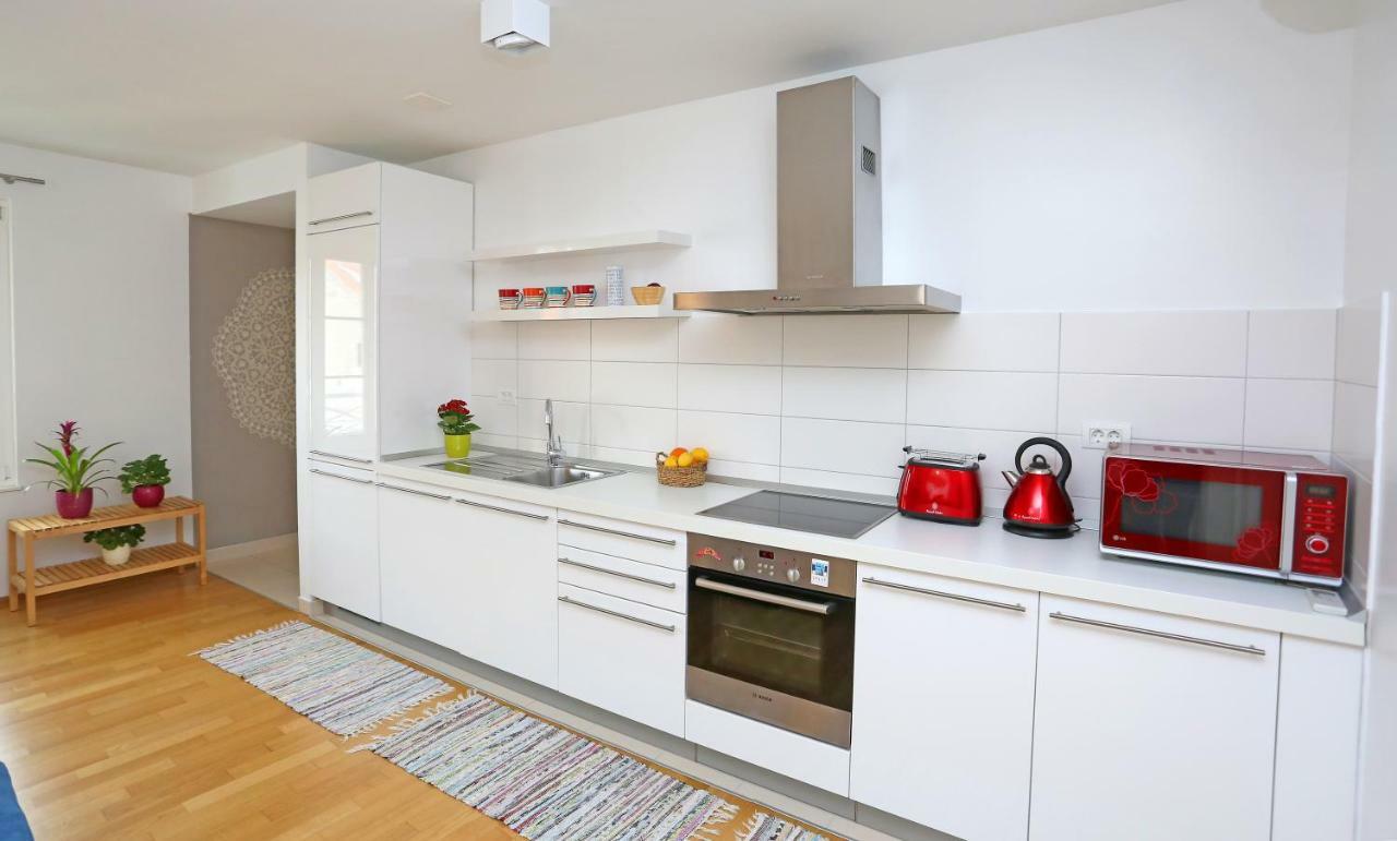 Luxury Apts Leone Split Centre Экстерьер фото