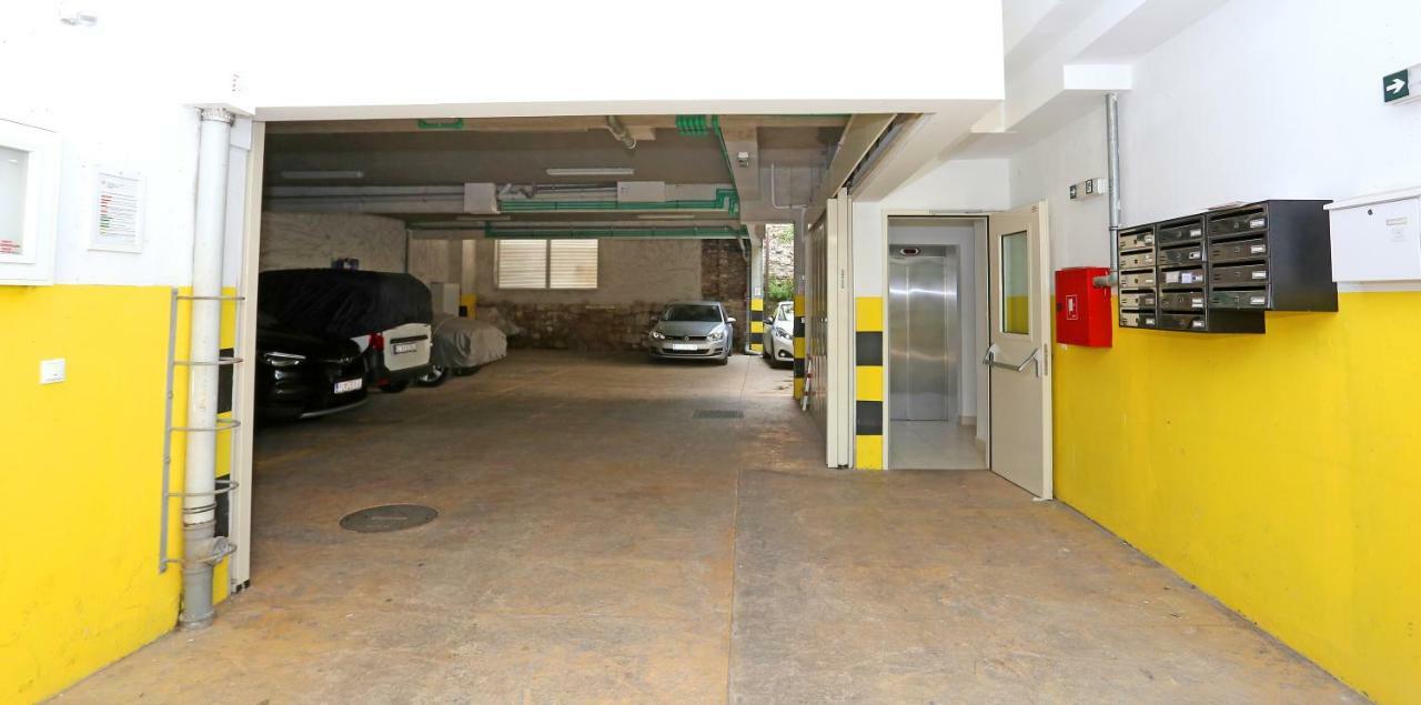 Luxury Apts Leone Split Centre Экстерьер фото