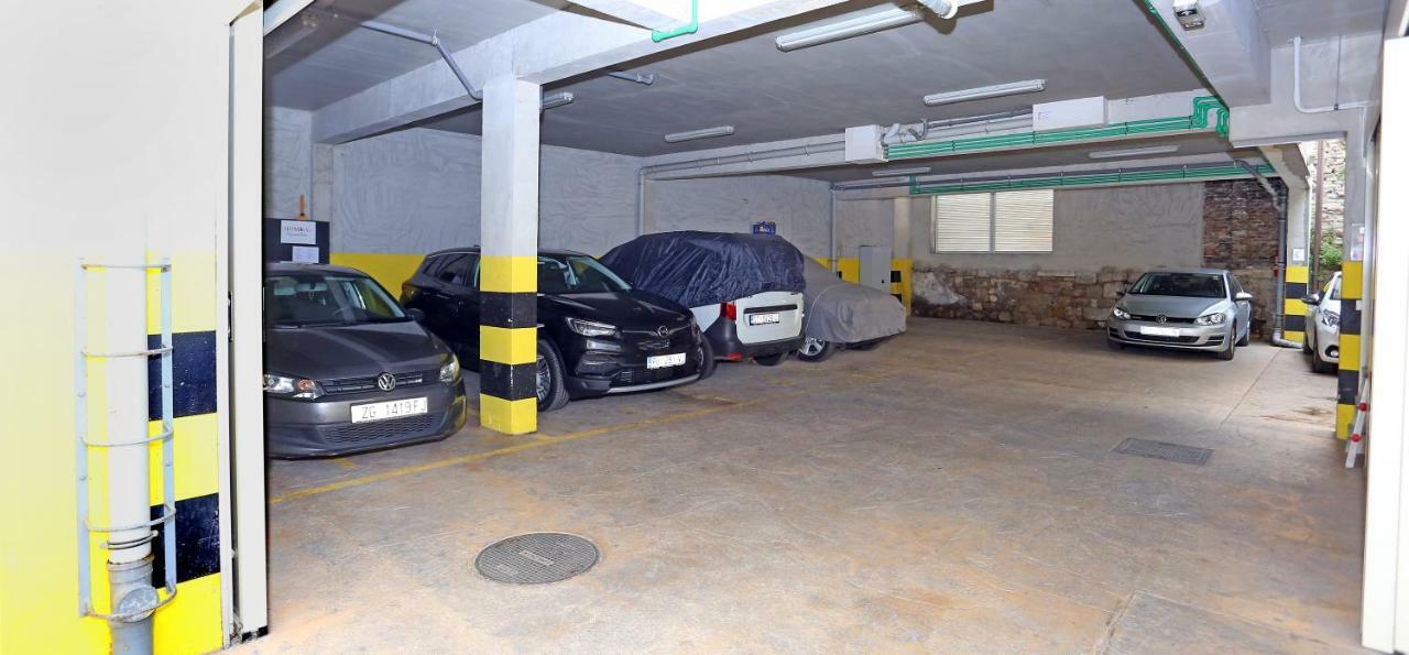 Luxury Apts Leone Split Centre Экстерьер фото