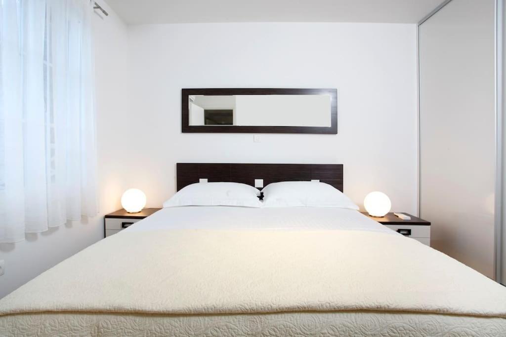 Luxury Apts Leone Split Centre Экстерьер фото